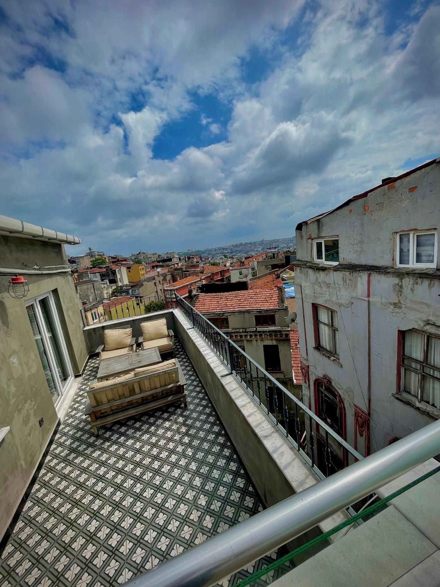 Elegance Aparts Cihangir Истанбул Екстериор снимка